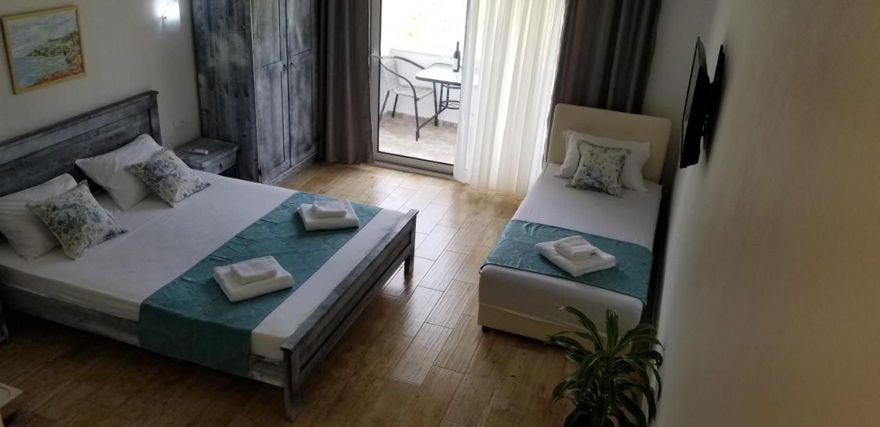 Riviera Inn Apartments Ulcinj Exteriör bild