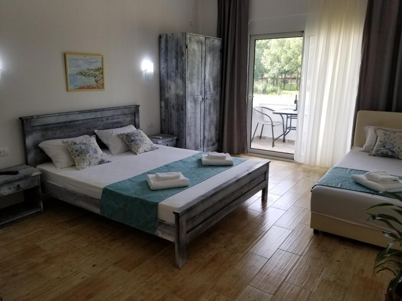 Riviera Inn Apartments Ulcinj Exteriör bild