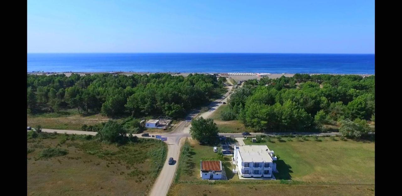 Riviera Inn Apartments Ulcinj Exteriör bild