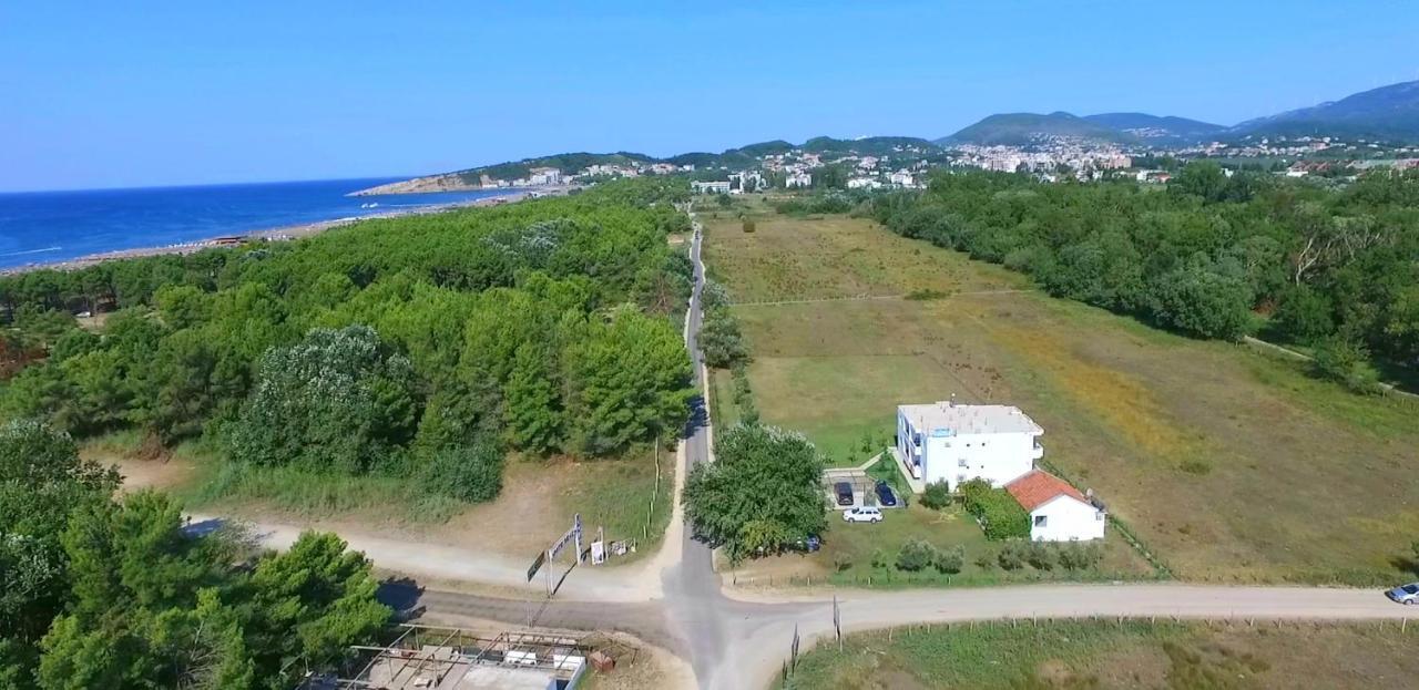 Riviera Inn Apartments Ulcinj Exteriör bild